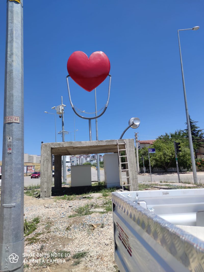 Elazığ Belediyesi Bahaeddin Ögel Caddesi Anıt (14)