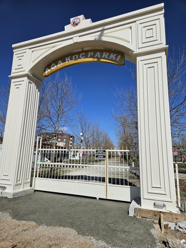 Topraksan Ağakoç Parkı Giriş Kapısı (1)