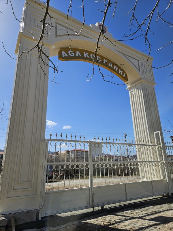 Topraksan Ağakoç Parkı Giriş Kapısı (4)