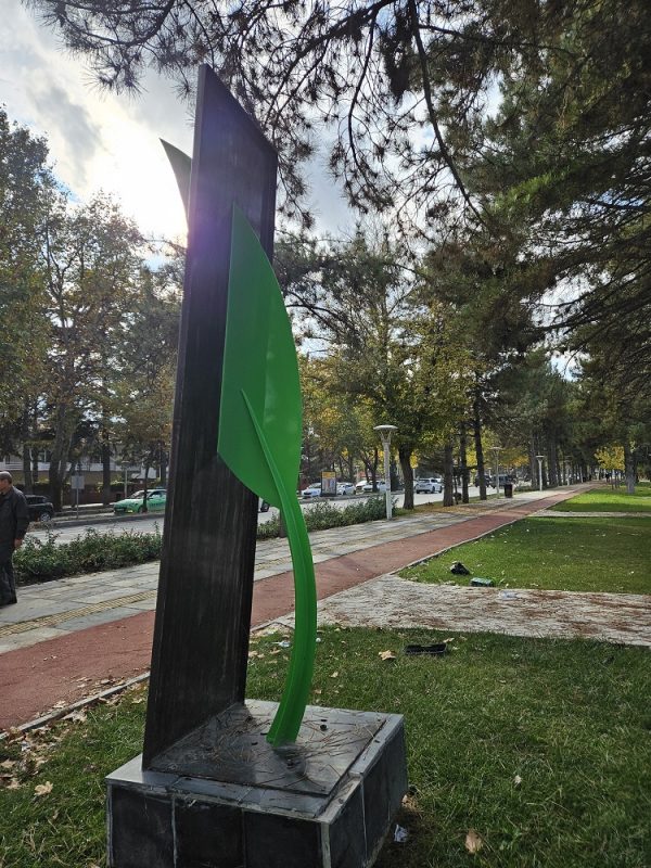 Topraksan Tasarım-Elazığ BElediyesi Sultan Murat Atlı Parkı Anıtı (3)