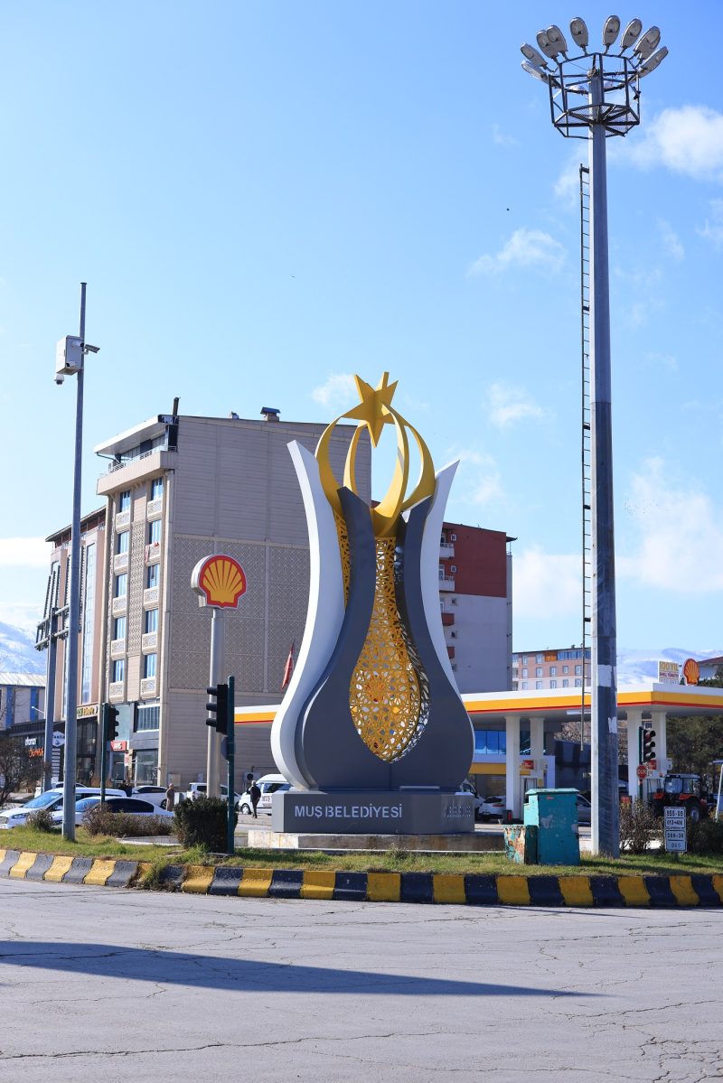 Topraksan Tasarım-Muş Şehir Anıtı (1)