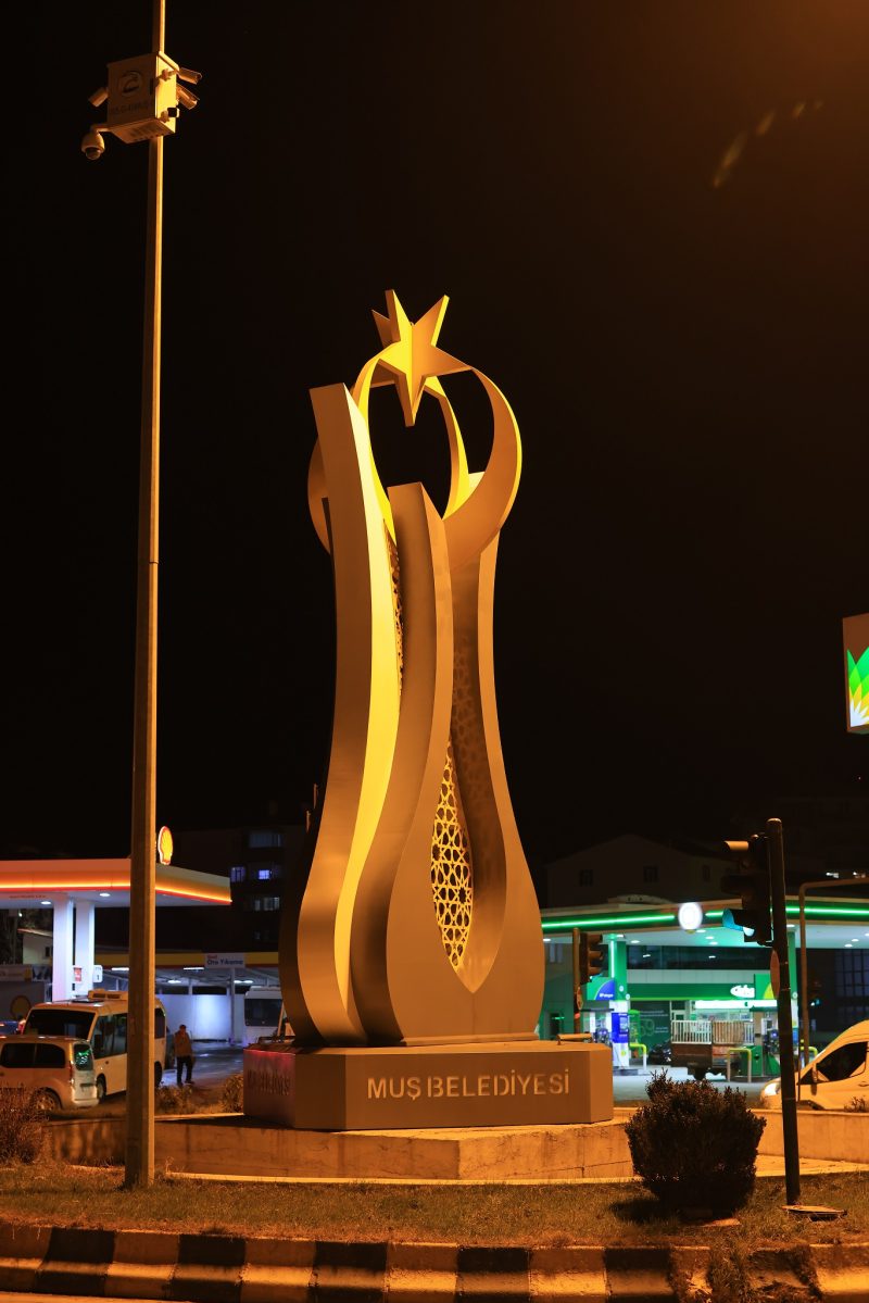 Topraksan Tasarım-Muş Şehir Anıtı (10)