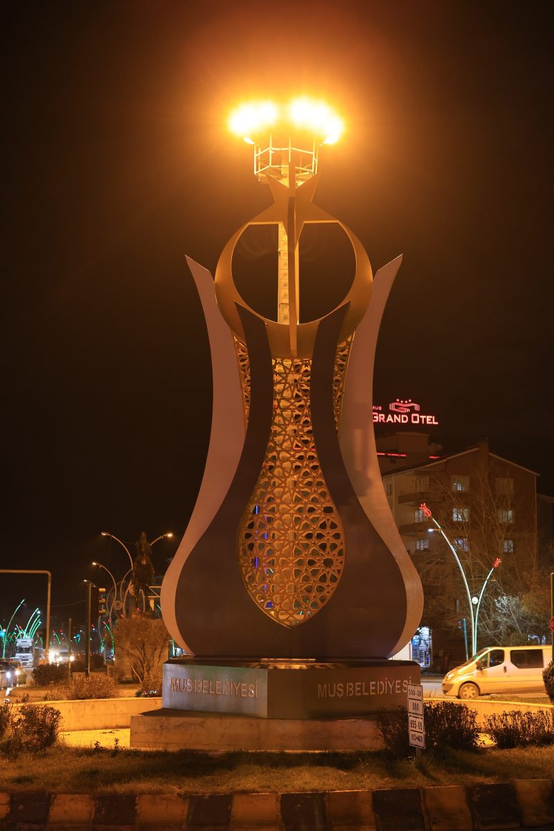 Topraksan Tasarım-Muş Şehir Anıtı (12)