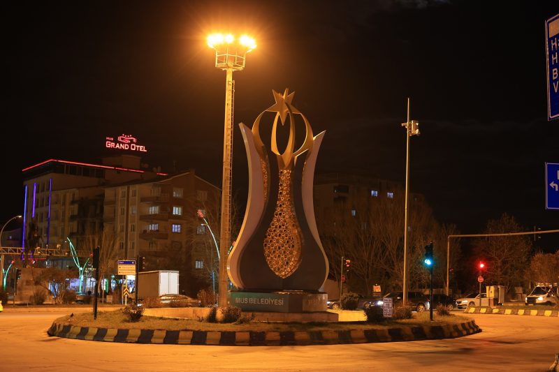 Topraksan Tasarım-Muş Şehir Anıtı (13)