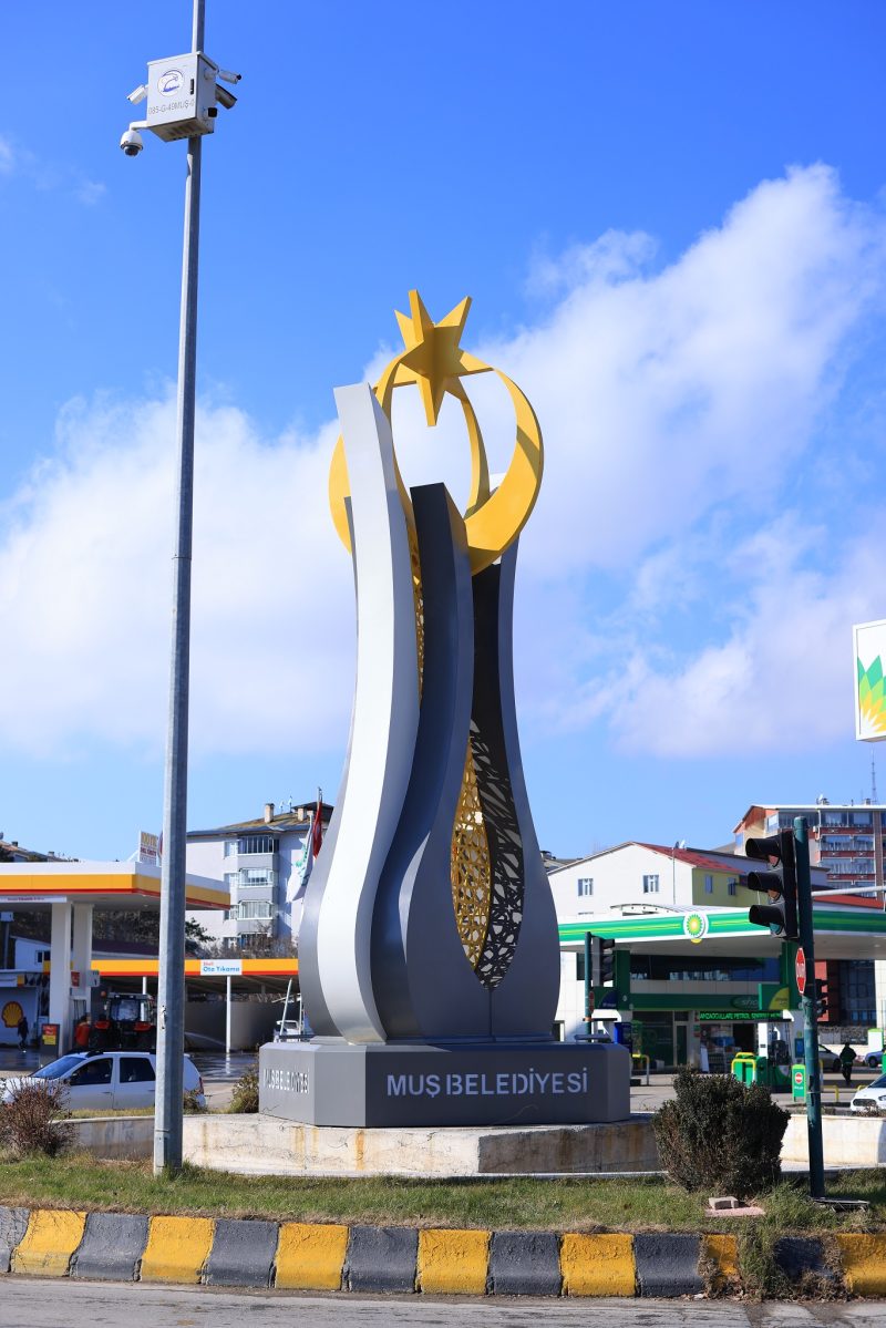 Topraksan Tasarım-Muş Şehir Anıtı (2)
