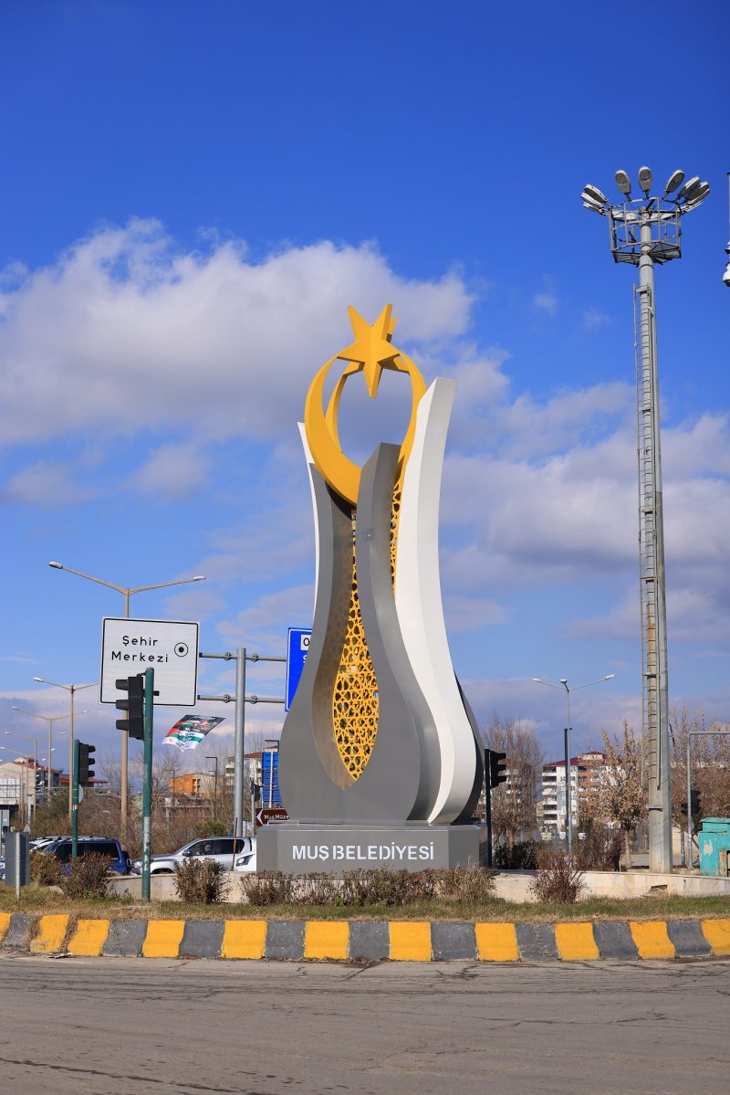 Topraksan Tasarım-Muş Şehir Anıtı (3)