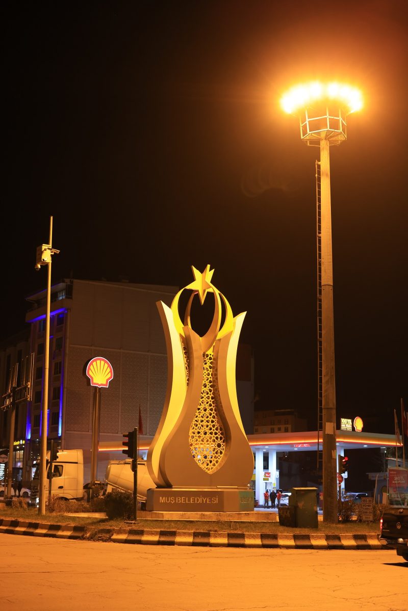 Topraksan Tasarım-Muş Şehir Anıtı (9)
