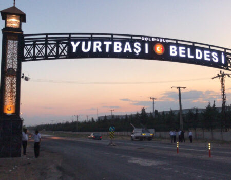 yurtbasi-beldesi-sehir-giris-kapisi